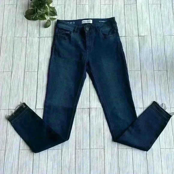 DL1961 women’s Florence instasculpt raw hem skinny denim jeans 26 - Picture 2 of 8